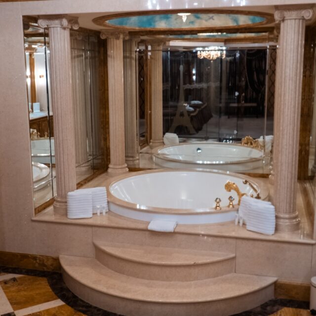 Suite Room «Paris» — 2